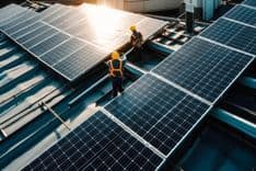 Maximizing the Sustainability of Your Solar Panels: Tips for Longevity and Efficiency